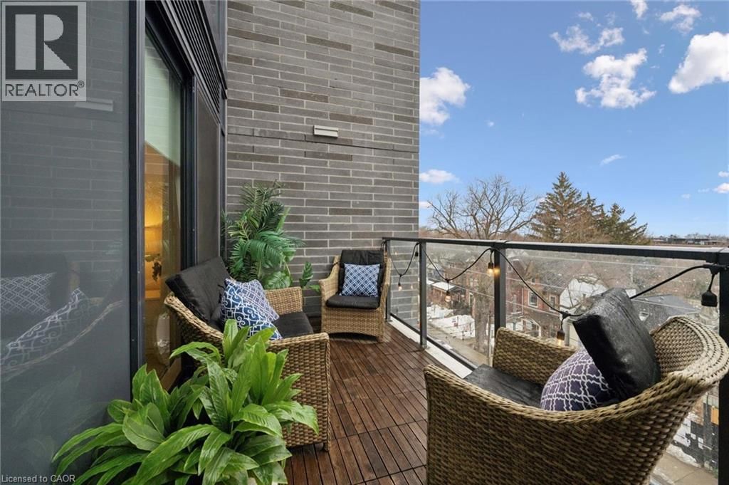 501 - 1888 QUEEN STREET EAST Image 26