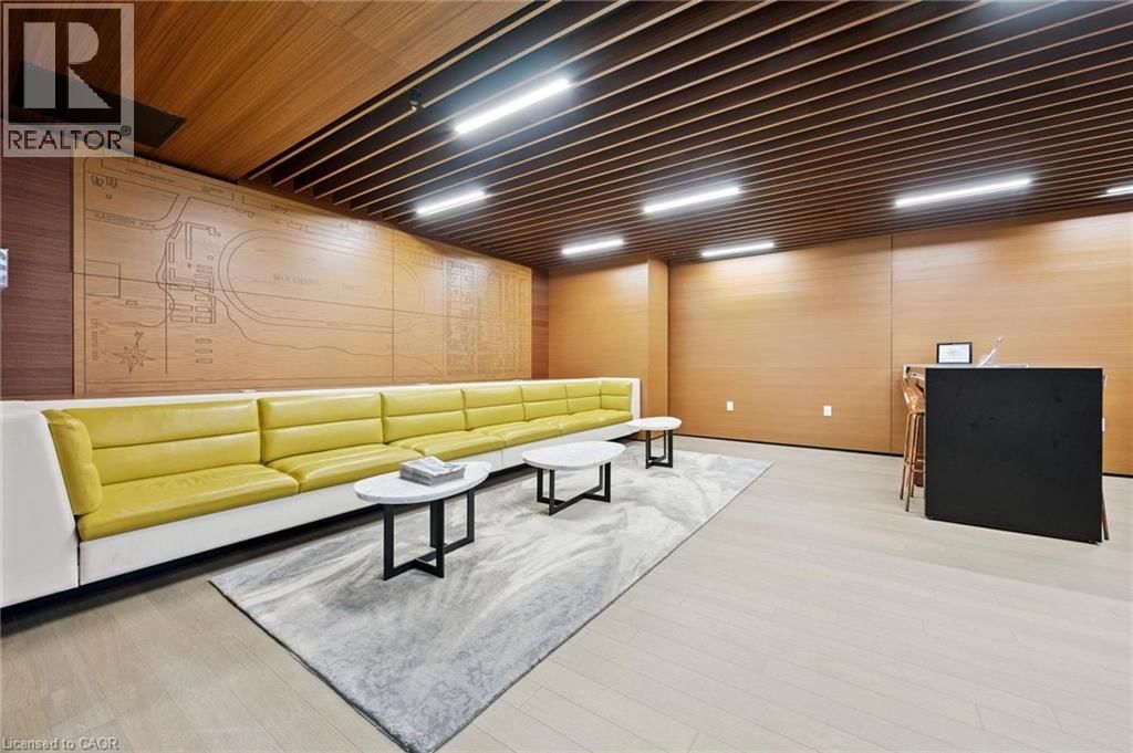 501 - 1888 QUEEN STREET EAST Image 5