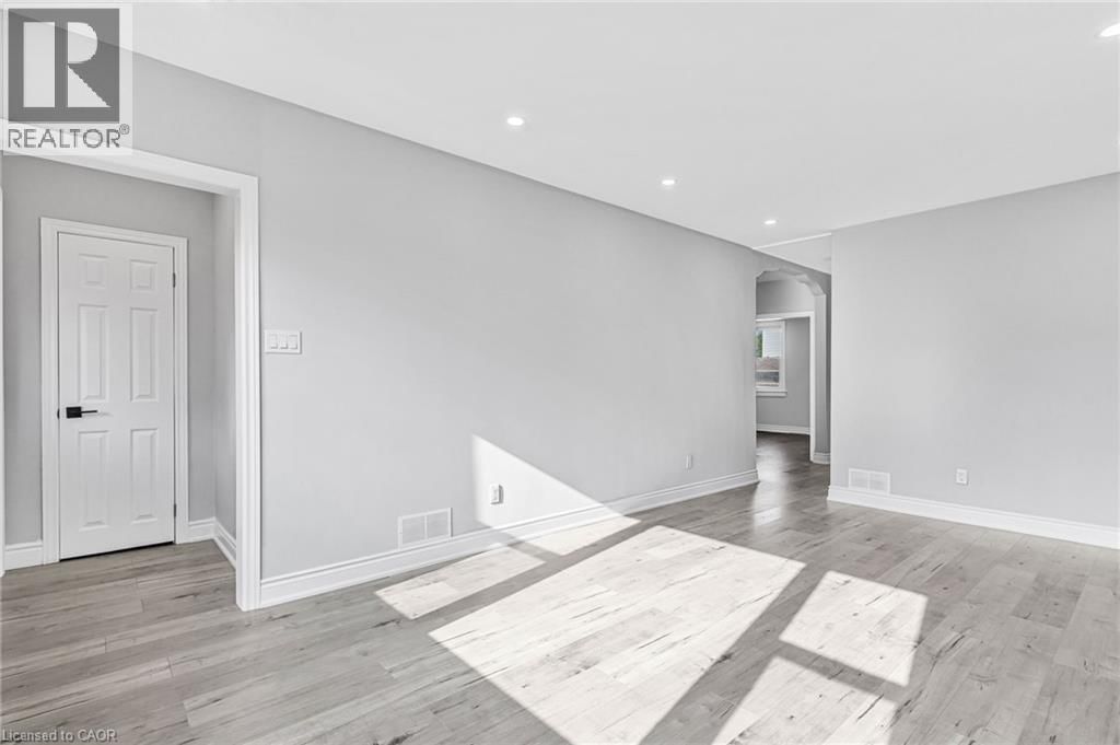 146 CRAIGROYSTON ROAD Image 4