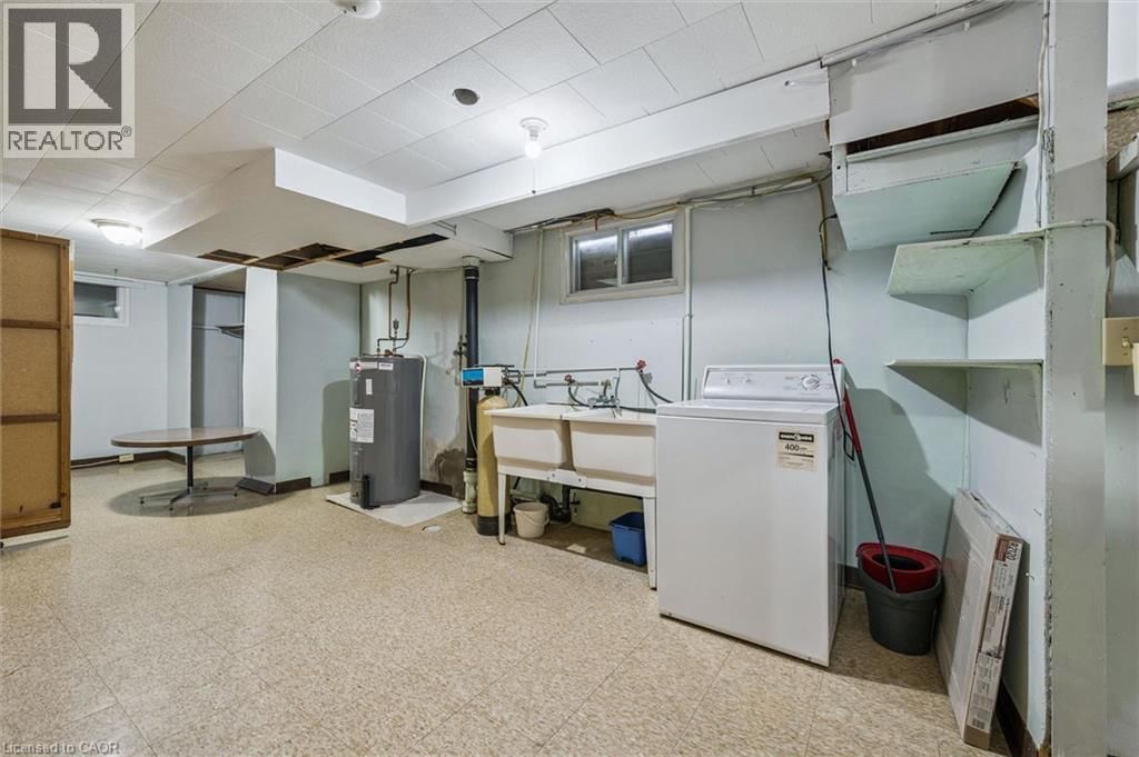 543 PHILIP CRESCENT Image 28