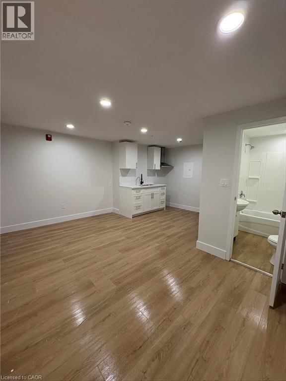 6 - 803 KING STREET Image 6