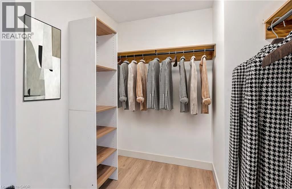 203 - 4390 HILLVIEW DRIVE Image 5