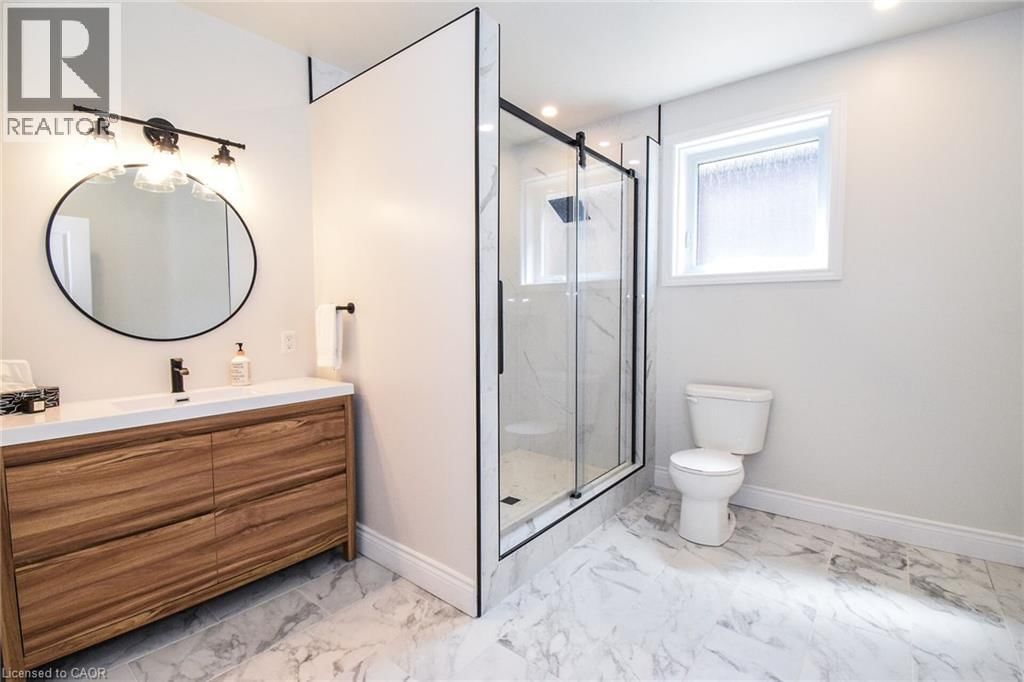 295 COURTLAND STREET Image 31