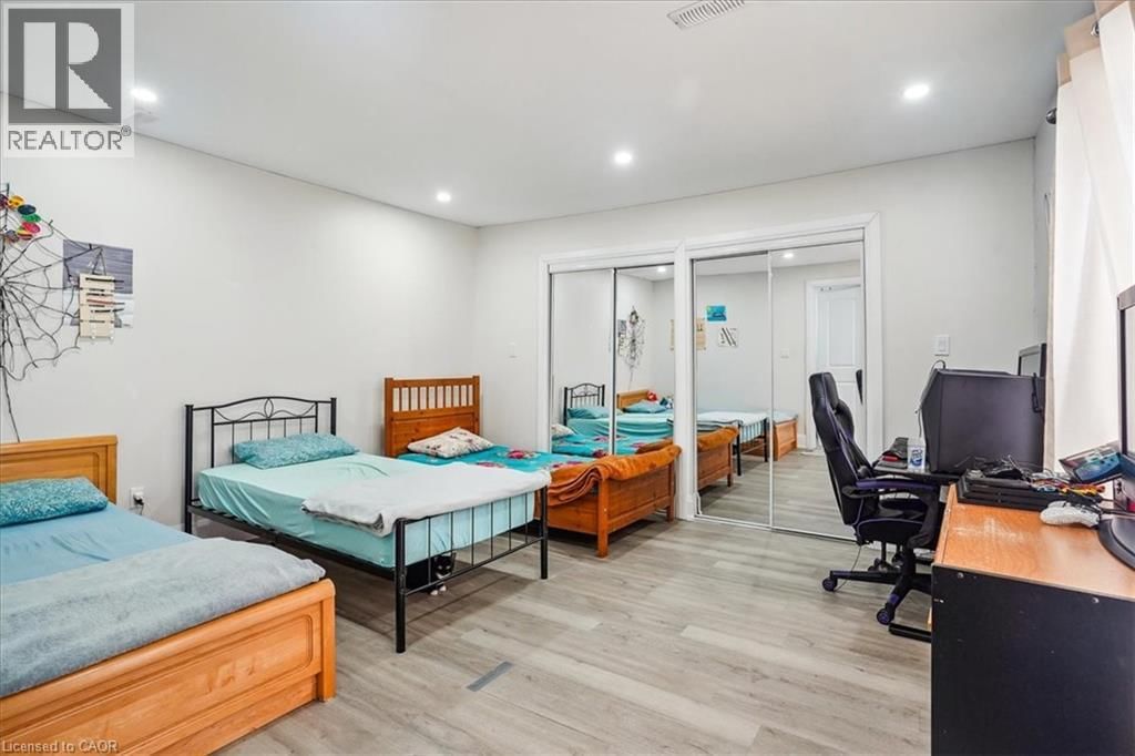 251 KING STREET EAST Image 29