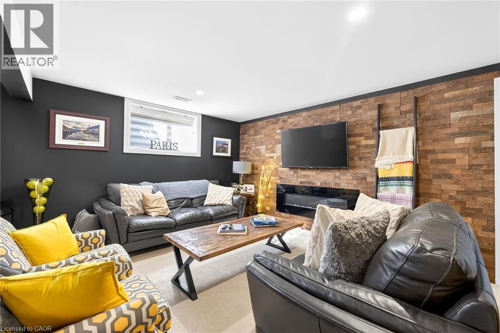 50 BLUENOSE DRIVE Image 24