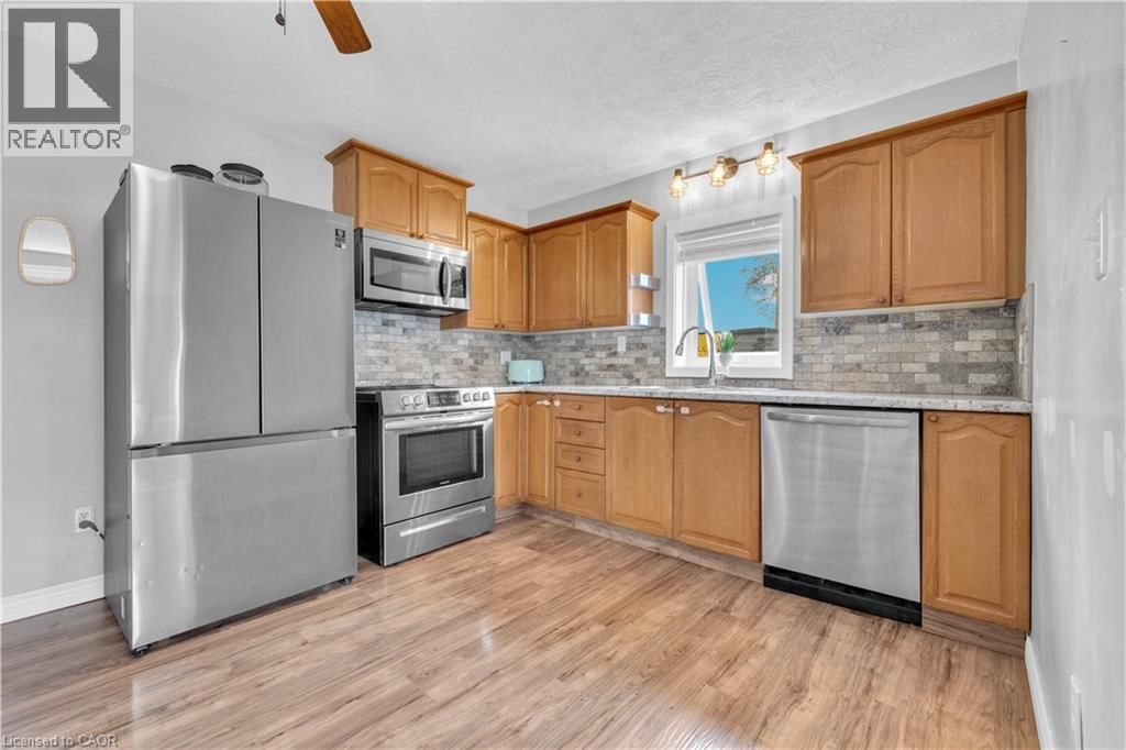 1030 OAK AVENUE Image 12