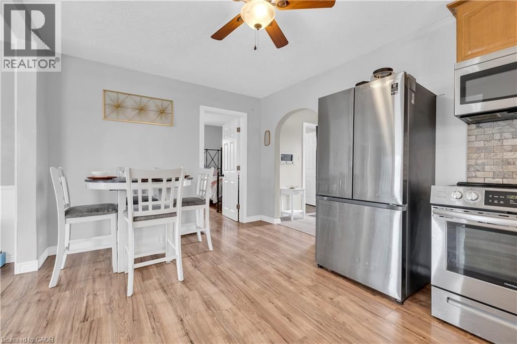 1030 OAK AVENUE Image 14