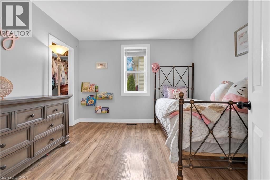 1030 OAK AVENUE Image 21