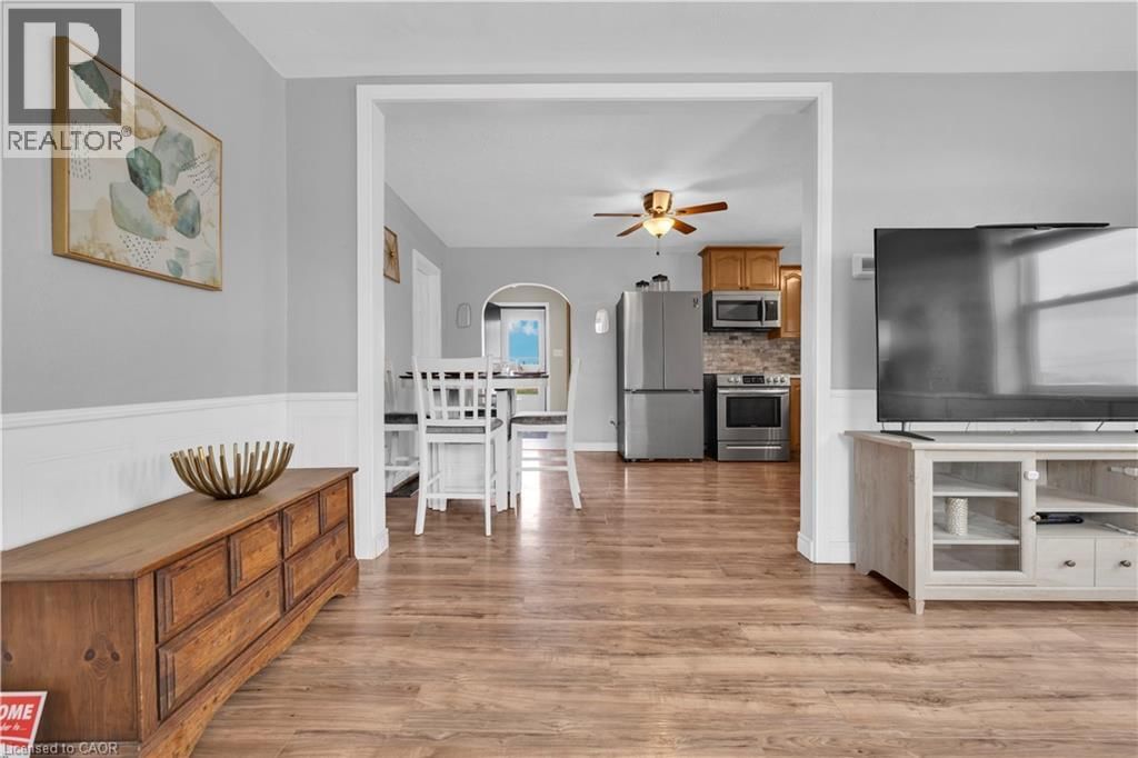 1030 OAK AVENUE Image 6