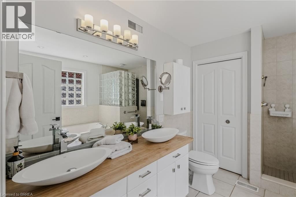 27 KERR SHAVER TERRACE Image 22