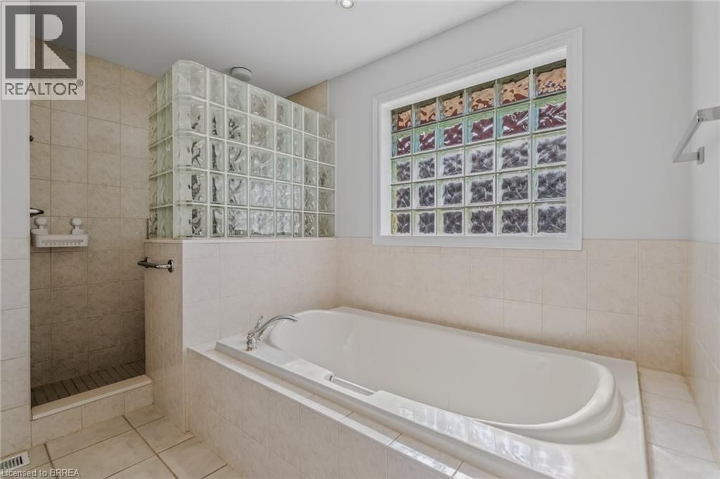 27 KERR SHAVER TERRACE Image 24