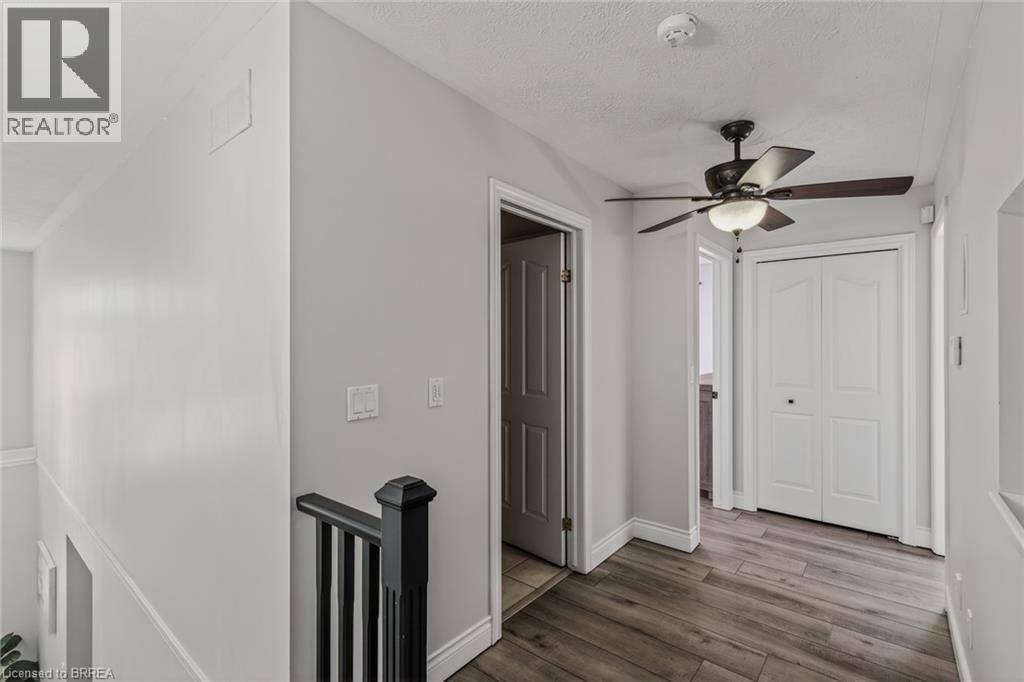 27 KERR SHAVER TERRACE Image 25