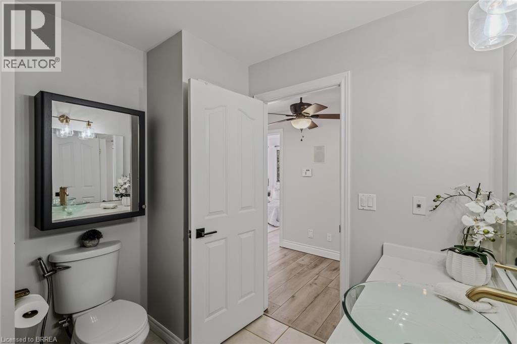 27 KERR SHAVER TERRACE Image 27