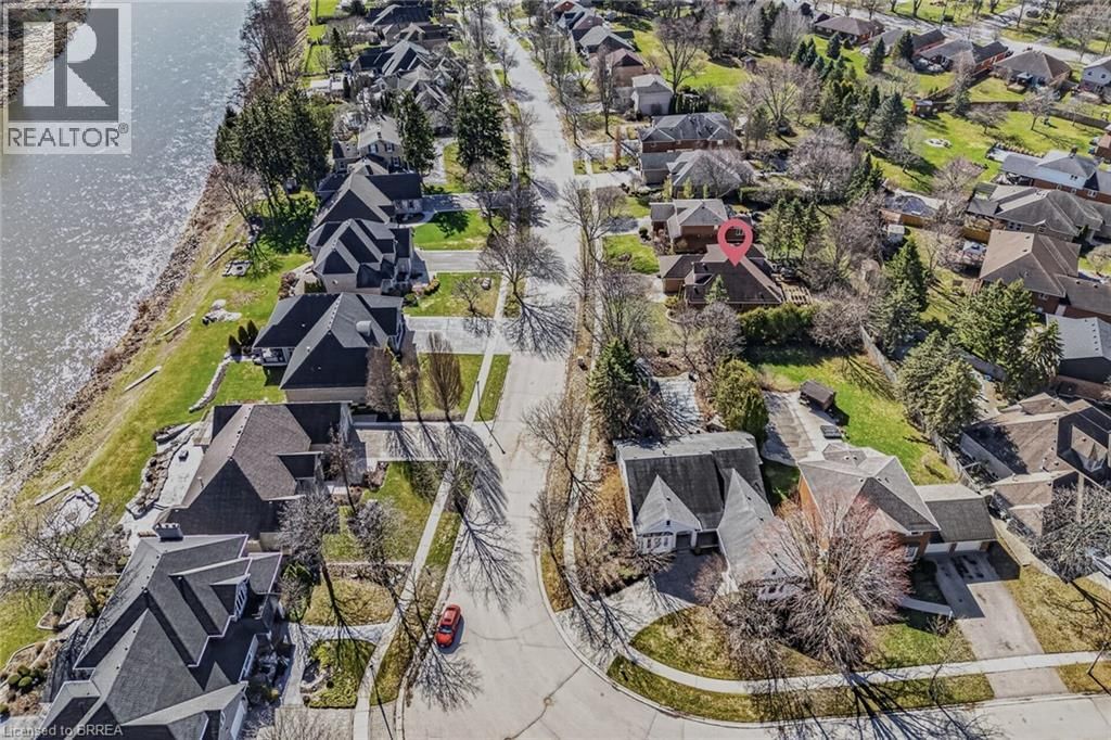 27 KERR SHAVER TERRACE Image 49