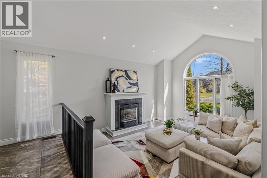 27 KERR SHAVER TERRACE Image 6