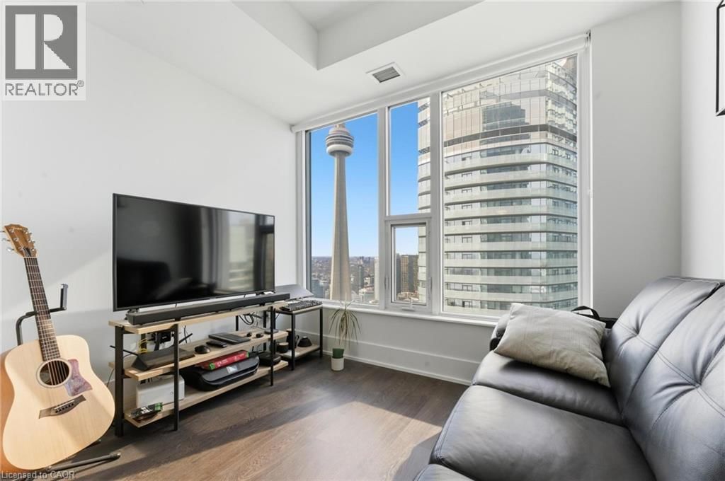 5512 - 10 YORK STREET Image 18