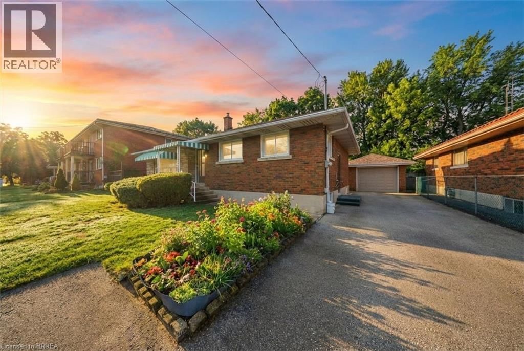 51 GRAHAM AVENUE Image 2