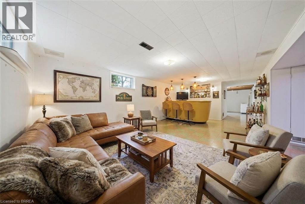 51 GRAHAM AVENUE Image 22