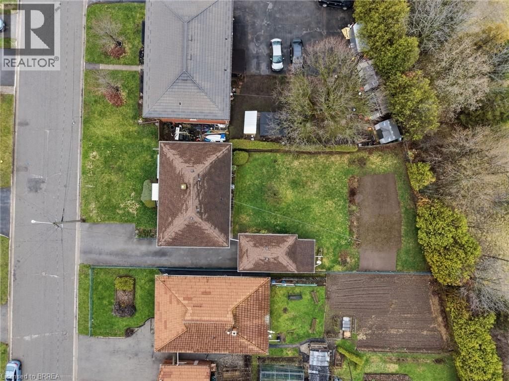 51 GRAHAM AVENUE Image 29