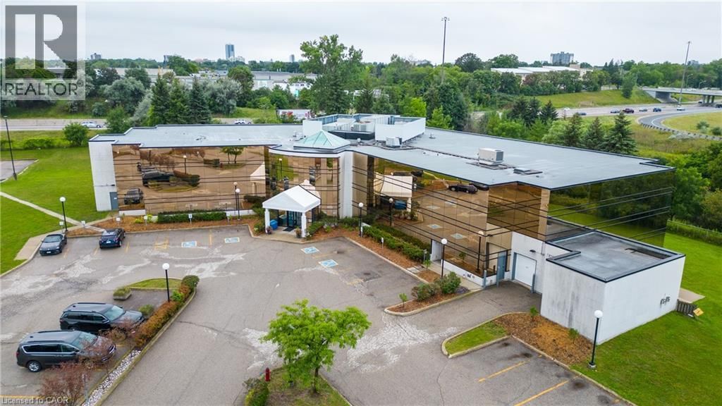 575 RIVERBEND DRIVE Image 1