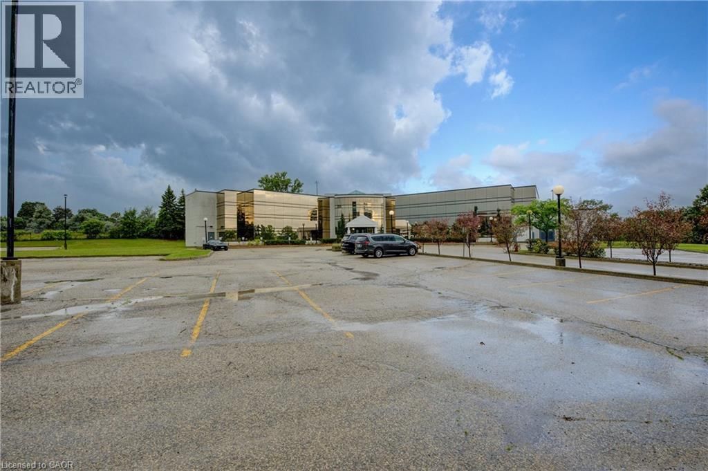 575 RIVERBEND DRIVE Image 15