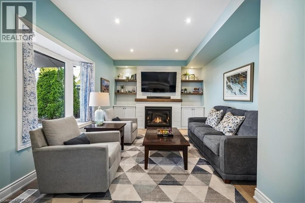 3481 REGAL ROAD Image 17