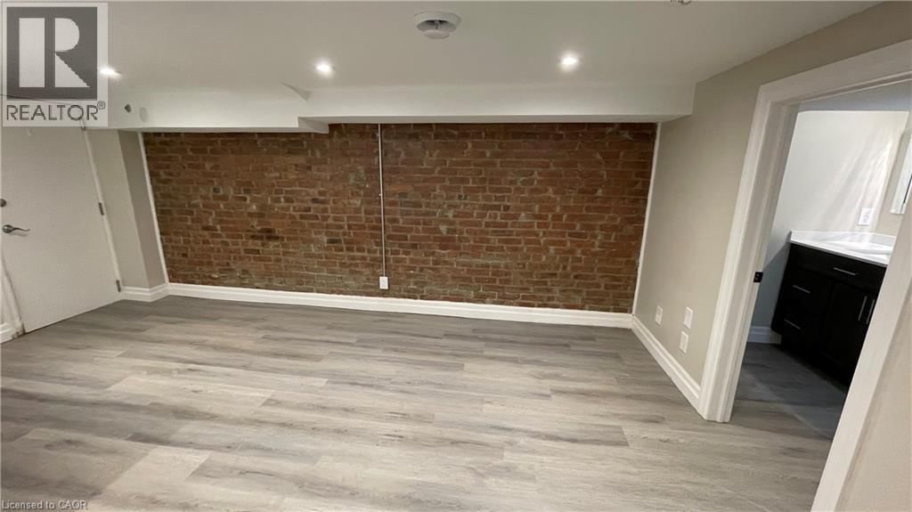 4 - 123 ROBINSON STREET Image 6