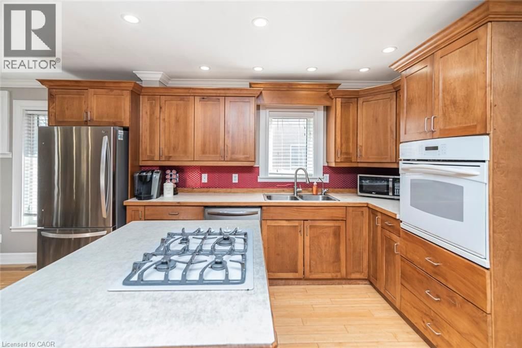 120 CAITHNESS STREET EAST Image 15