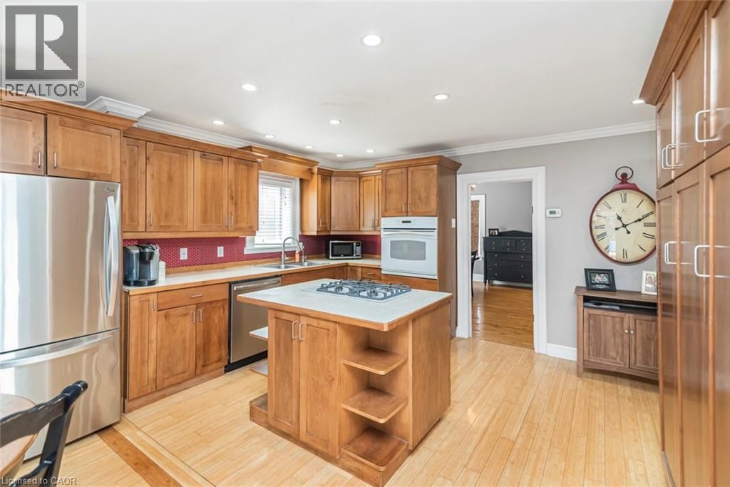 120 CAITHNESS STREET EAST Image 18