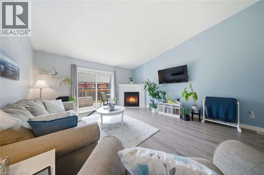 10 - 385 PARK ROAD NORTH Image 13