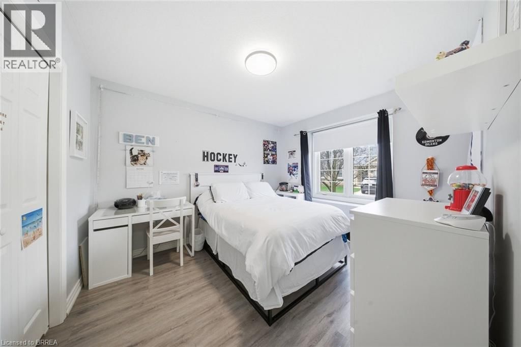 10 - 385 PARK ROAD NORTH Image 15