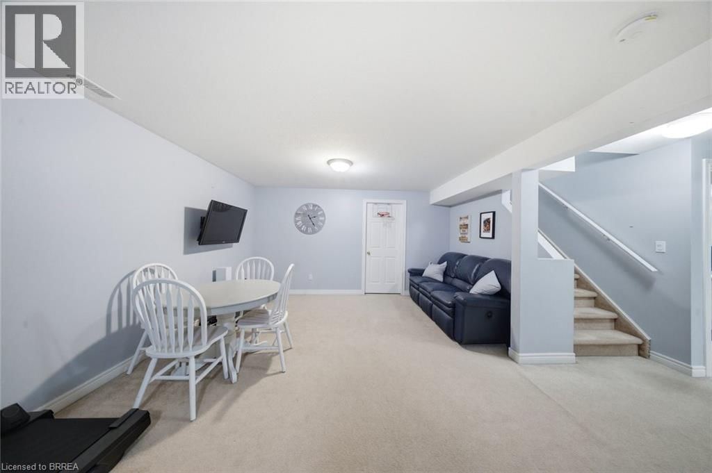 10 - 385 PARK ROAD NORTH Image 19