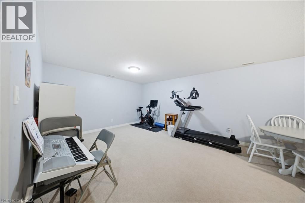 10 - 385 PARK ROAD NORTH Image 21