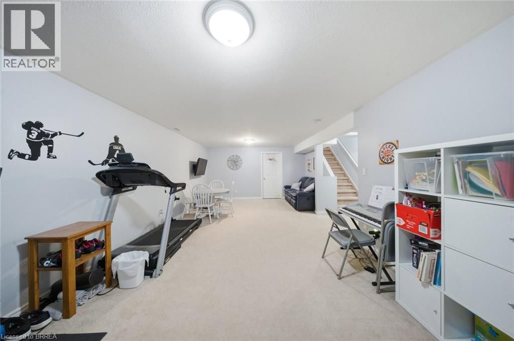 10 - 385 PARK ROAD NORTH Image 22