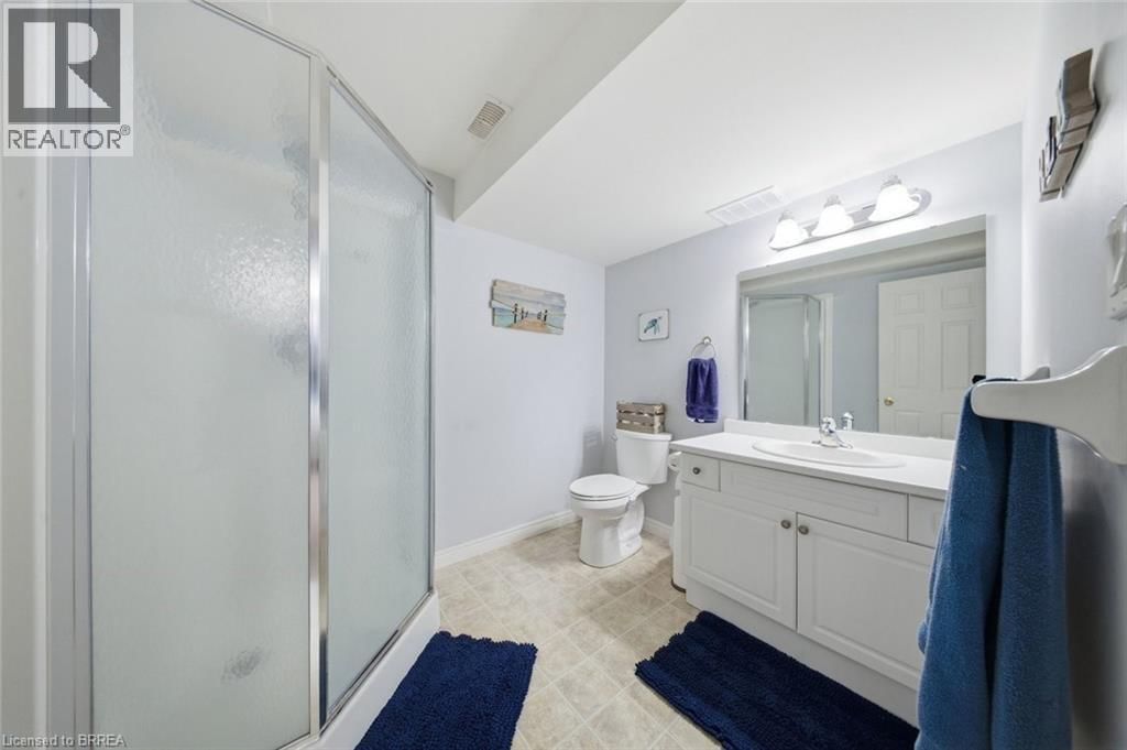 10 - 385 PARK ROAD NORTH Image 24