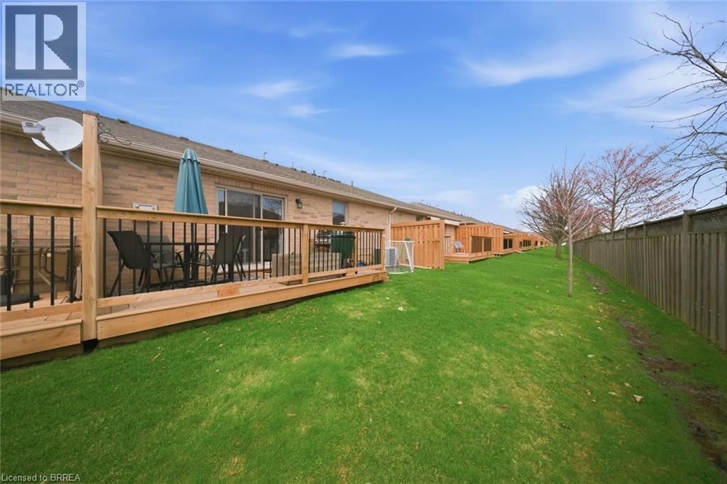 10 - 385 PARK ROAD NORTH Image 32