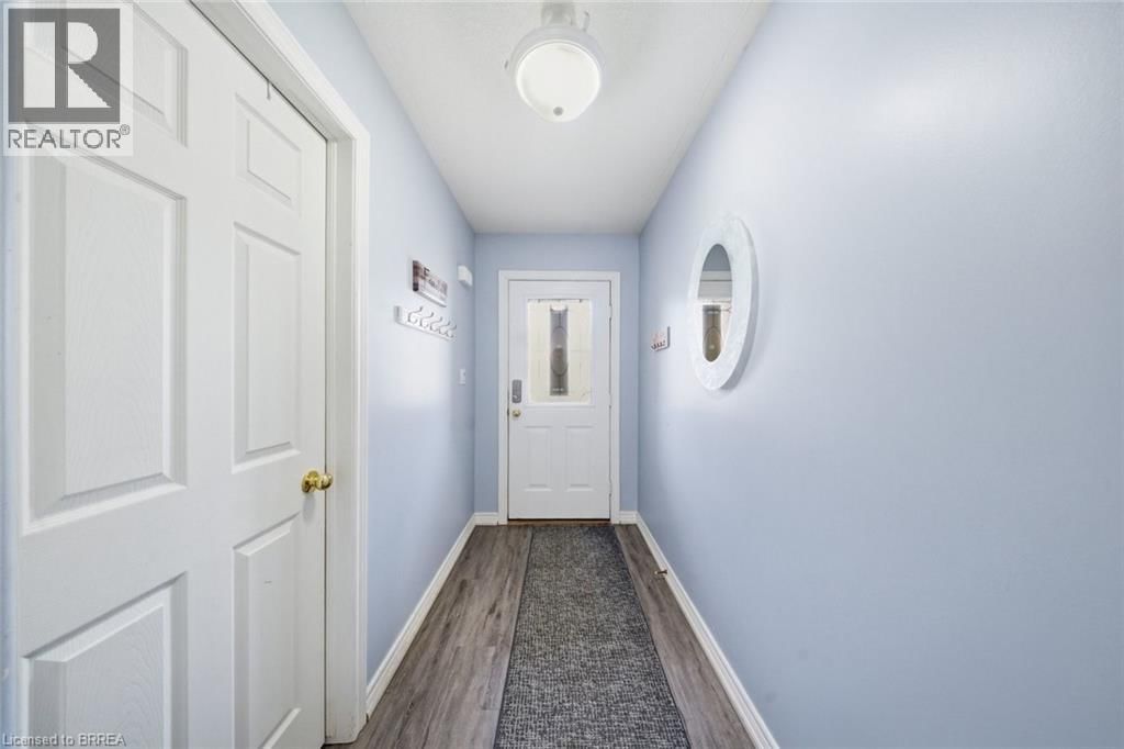 10 - 385 PARK ROAD NORTH Image 5