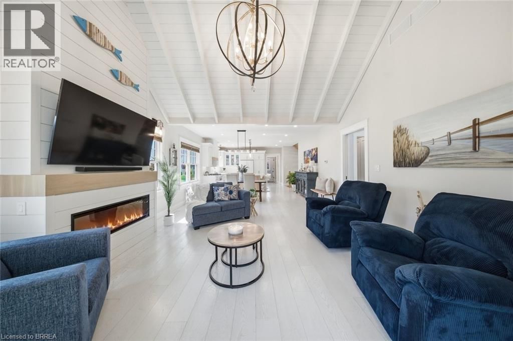 20 - 80 NEW LAKESHORE ROAD Image 18