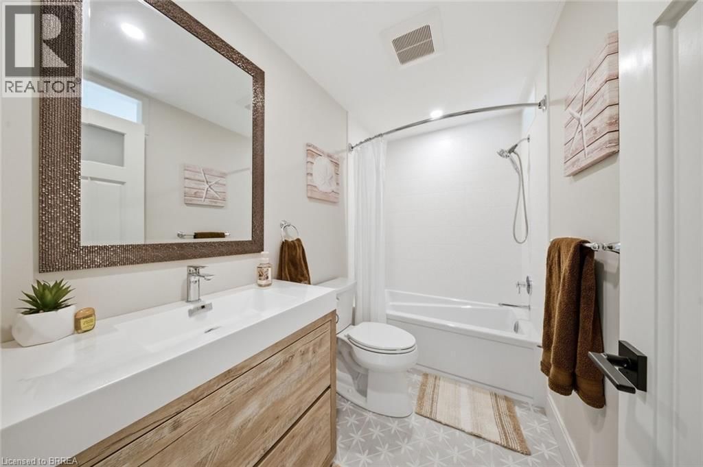 20 - 80 NEW LAKESHORE ROAD Image 32