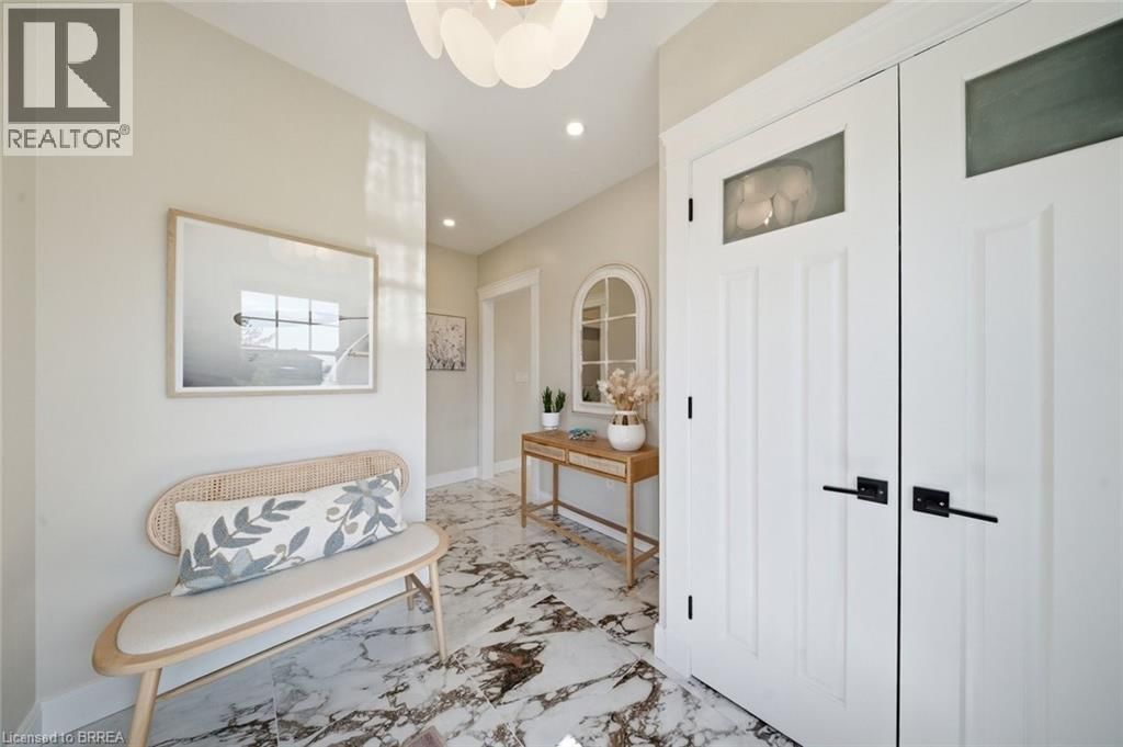 20 - 80 NEW LAKESHORE ROAD Image 7