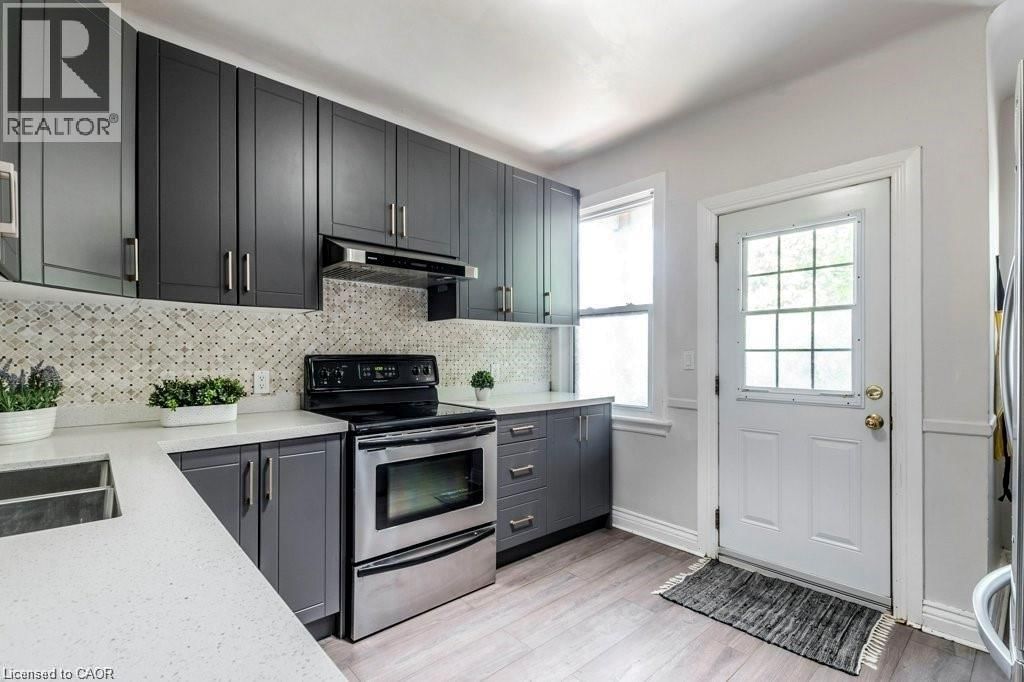 123 GAGE AVENUE NORTH Image 8