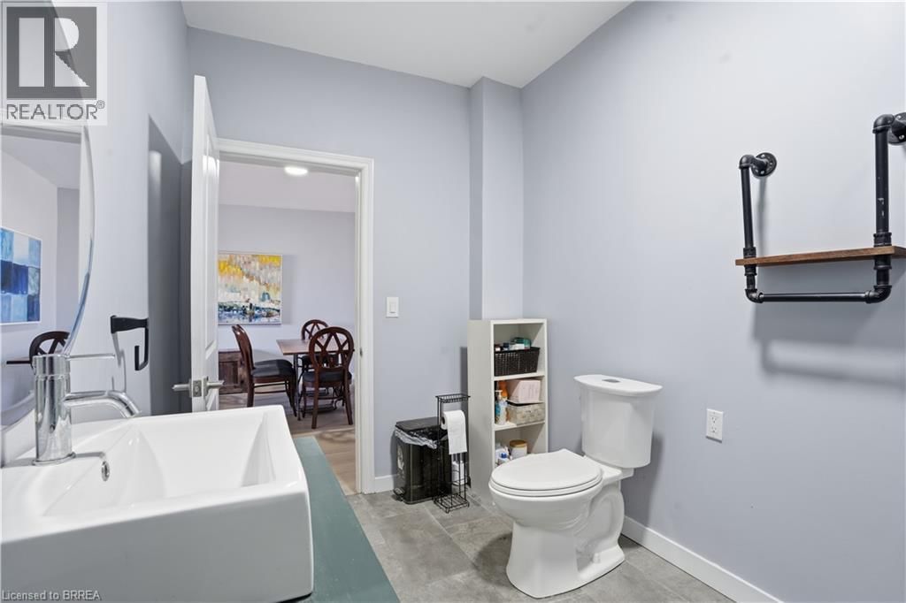 28 WELLINGTON STREET Image 12