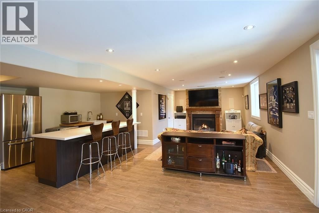 483 VALRIDGE DRIVE Image 45