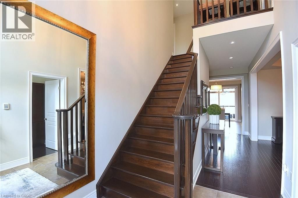 483 VALRIDGE DRIVE Image 9