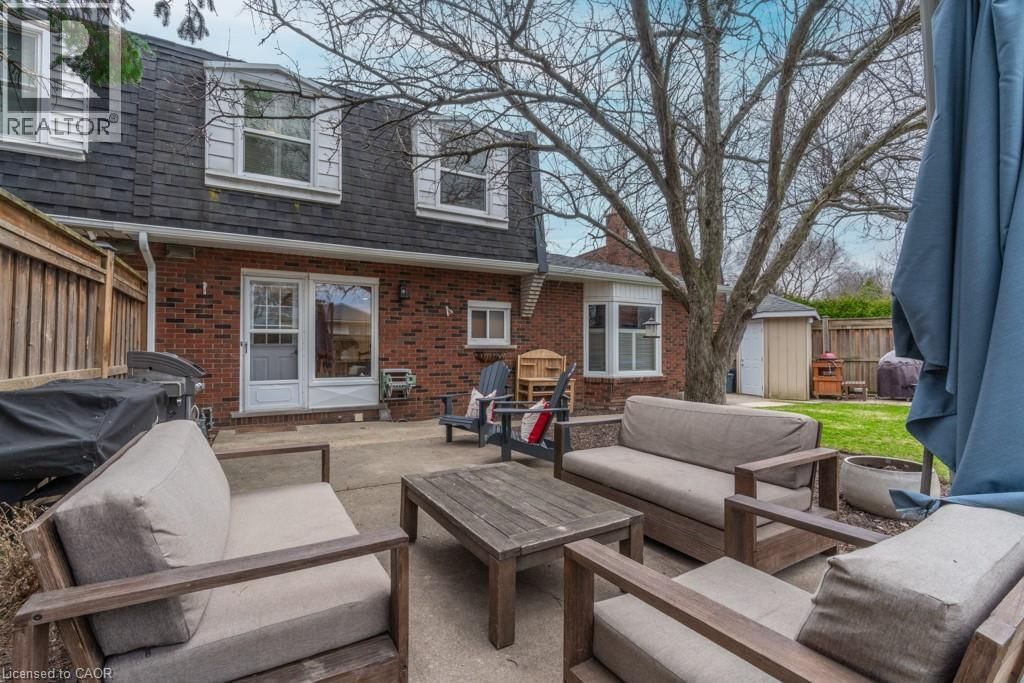 24 BENTLEY PLACE Image 17