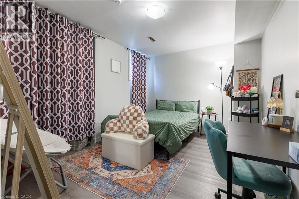 5 - 1570 RICHMOND STREET Image 19