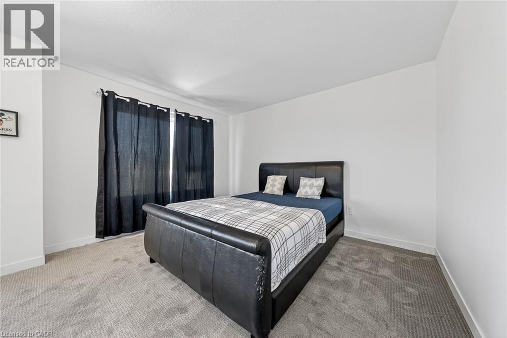 95 QUEENSBROOK CRESCENT Image 35