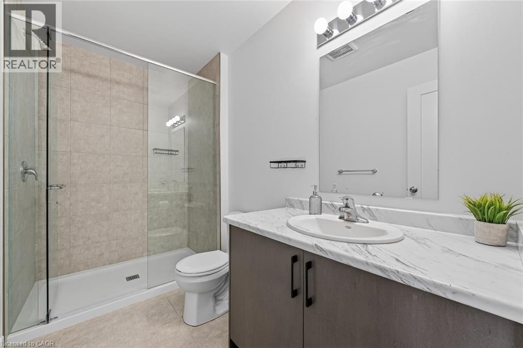 95 QUEENSBROOK CRESCENT Image 40