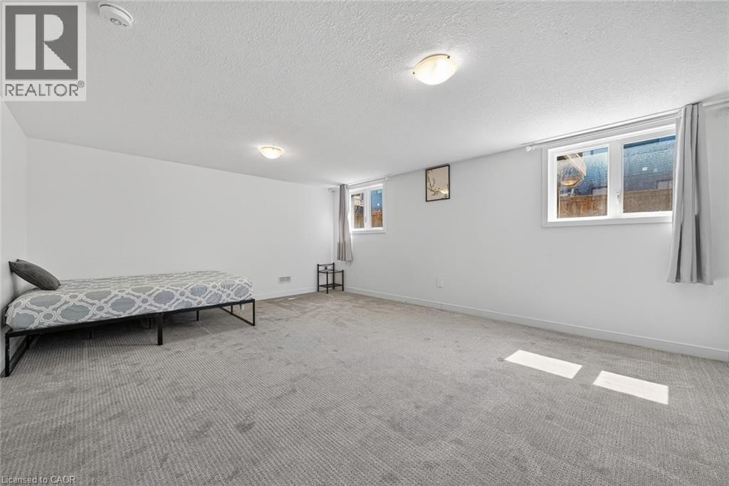 95 QUEENSBROOK CRESCENT Image 44