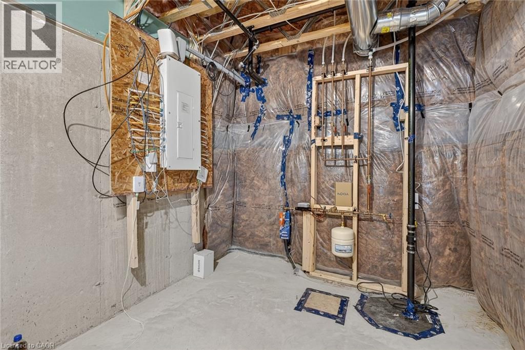 95 QUEENSBROOK CRESCENT Image 50